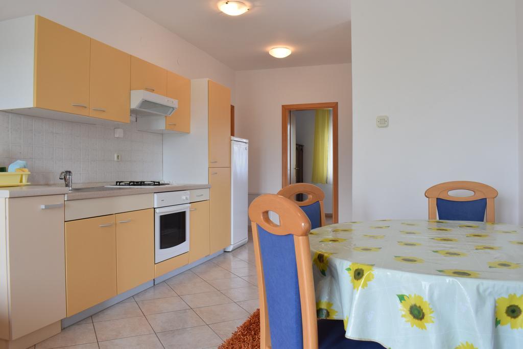 Apartments Green Oasis Malinska Eksteriør billede